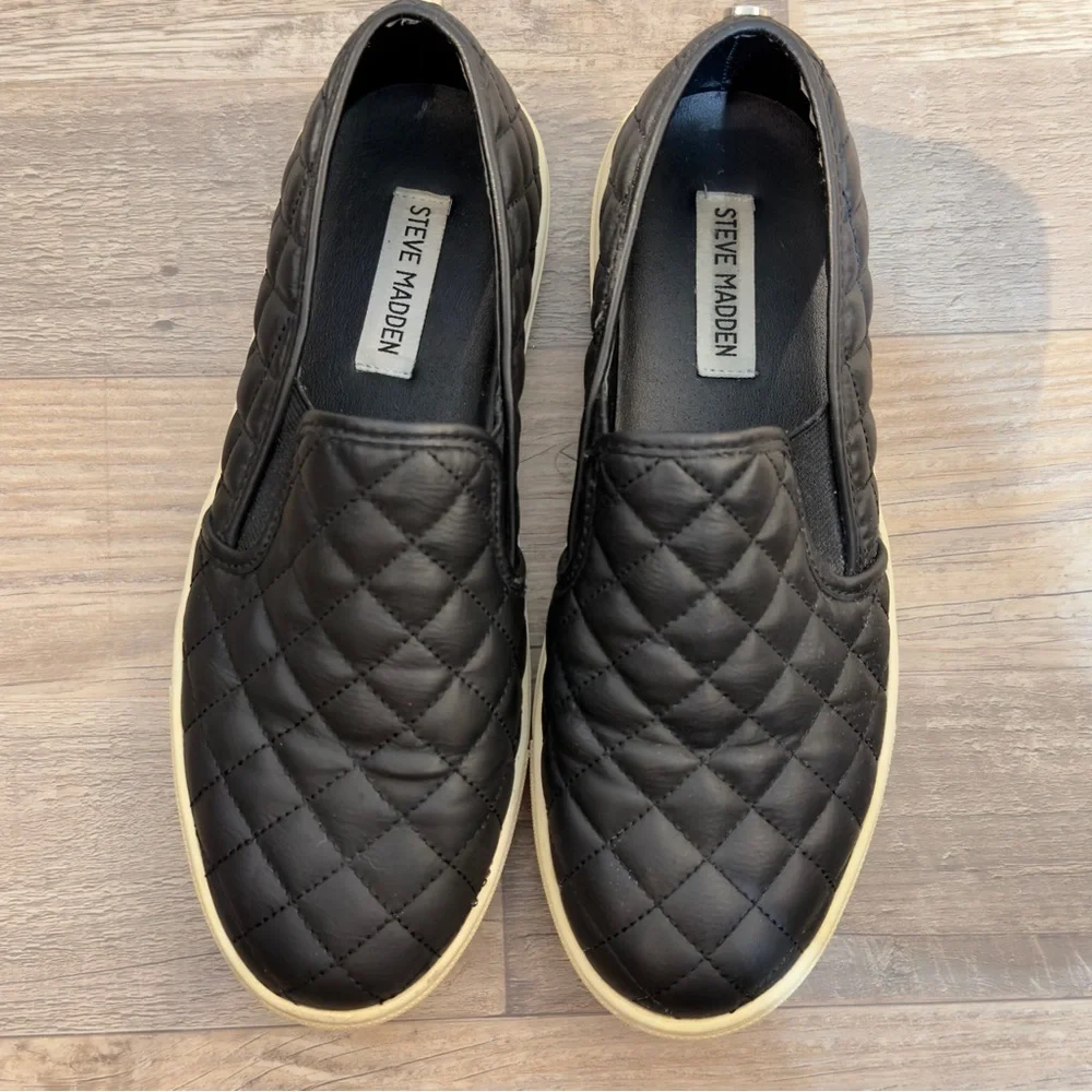 Steve Madden Women’s Ecentrcq Black Slip-On Sneakers Size 8 M